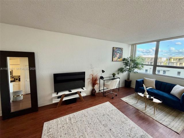 Квартира в аренду номер484S - фото 7433145