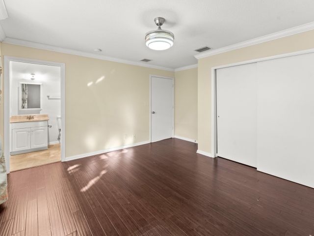 Продажа дома по адресу 368 Plymouth Road - фото 6926414