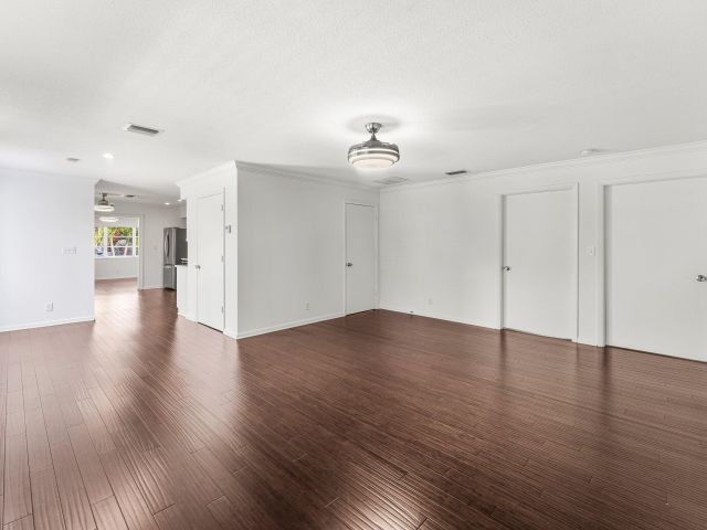 Продажа дома по адресу 368 Plymouth Road - фото 6926417