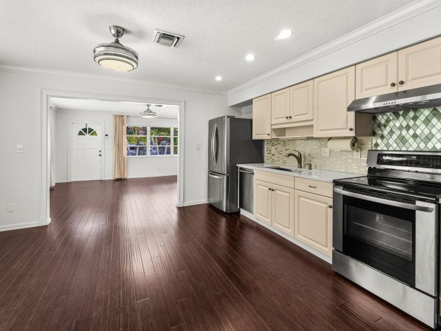 Продажа дома по адресу 368 Plymouth Road - фото 6926420