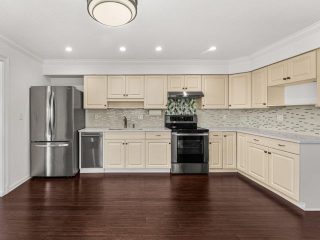 Продажа дома по адресу 368 Plymouth Road - фото 6926421