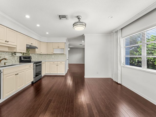 Продажа дома по адресу 368 Plymouth Road - фото 6926422