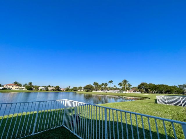 Дом в аренду по адресу 18859 La Costa Lane - фото 6926512