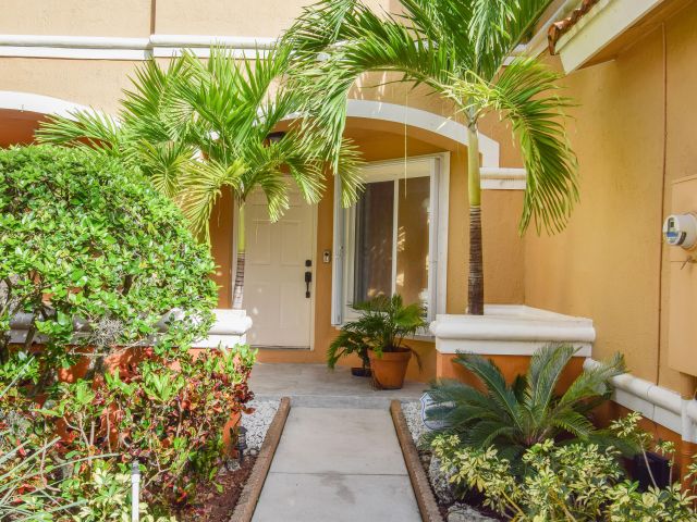 Дом в аренду по адресу 6125 Eaton Street - фото 6926448