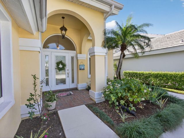 Продажа дома по адресу 2294 Saratoga Bay Drive - фото 6927736