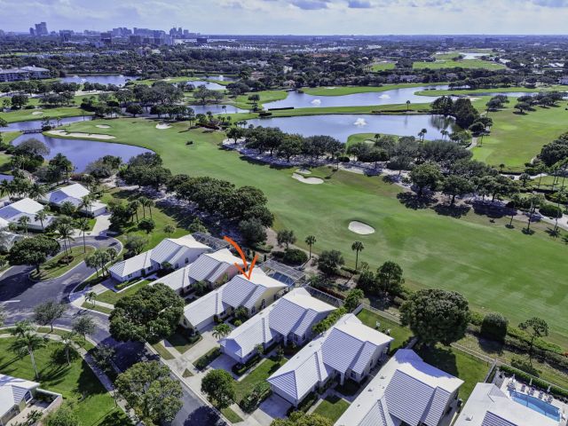 Продажа дома по адресу 2294 Saratoga Bay Drive - фото 6927741