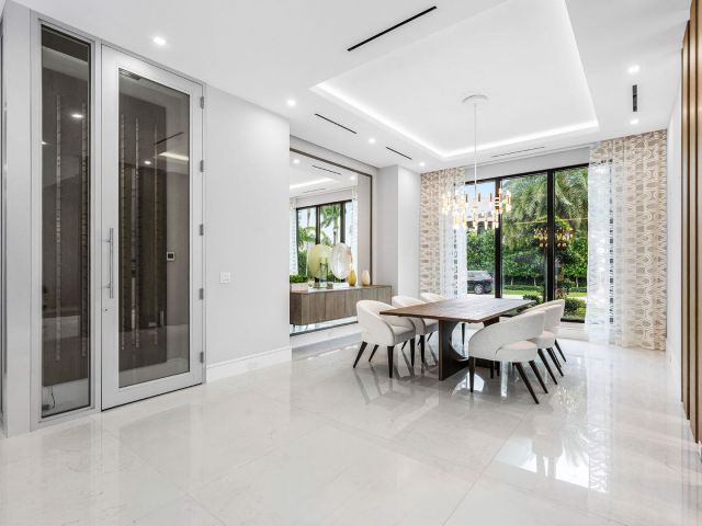 Продажа дома по адресу 2391 Areca Palm Road - фото 6925541