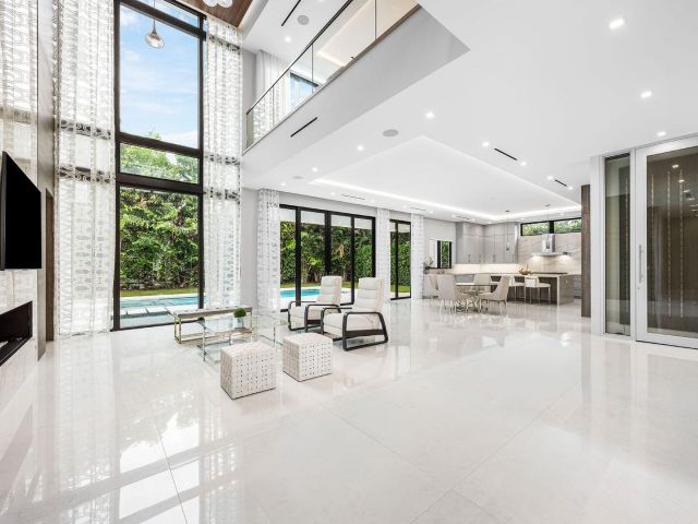 Продажа дома по адресу 2391 Areca Palm Road - фото 6925545