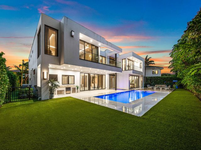 Продажа дома по адресу 2391 Areca Palm Road - фото 6925556