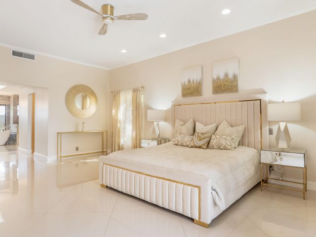 Продажа дома по адресу 10571 Boca Woods Lane - фото 6927745