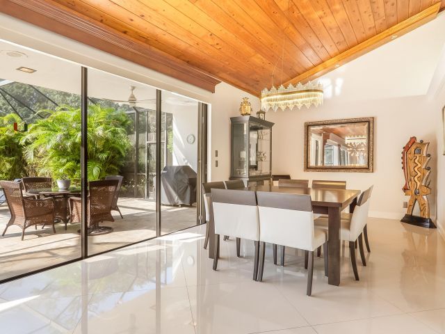 Продажа дома по адресу 10571 Boca Woods Lane - фото 6927749