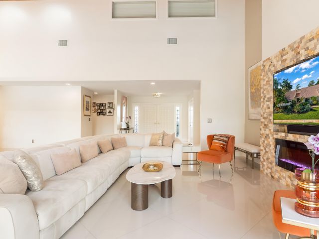 Продажа дома по адресу 10571 Boca Woods Lane - фото 6927754