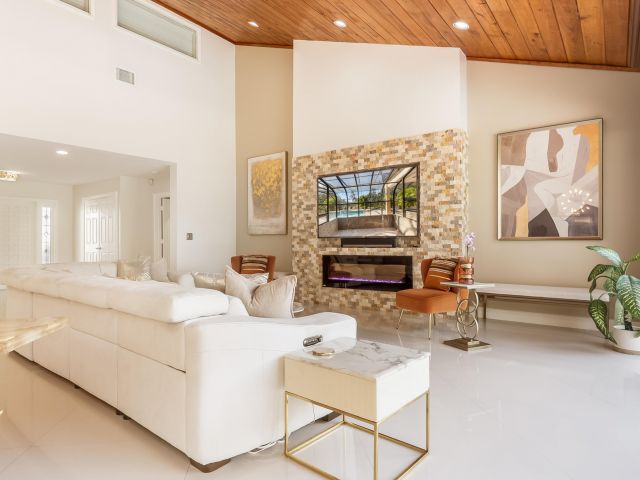 Продажа дома по адресу 10571 Boca Woods Lane - фото 6927755