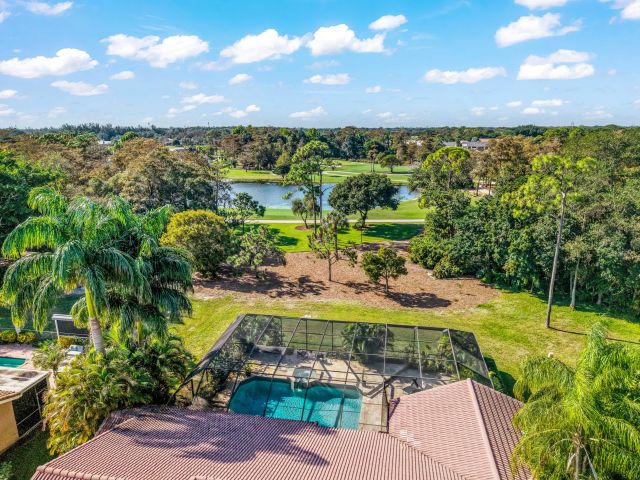 Продажа дома по адресу 10571 Boca Woods Lane - фото 6927761