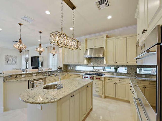 Дом в аренду по адресу 6950 NW 26th Way - фото 6926518