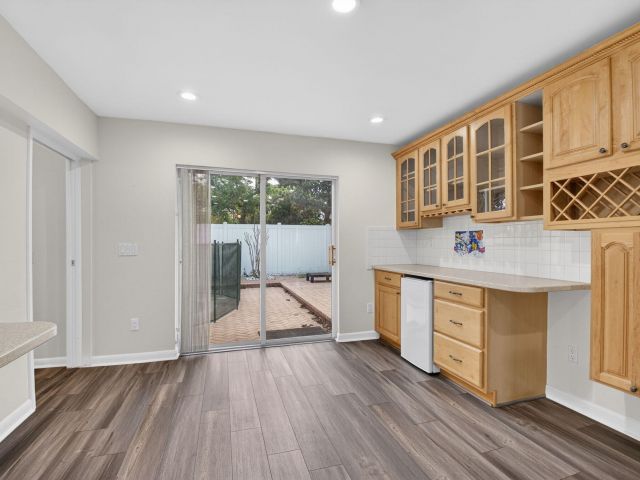 Дом в аренду по адресу 1012 W Camino Real - фото 6927375