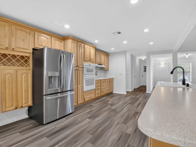 Дом в аренду по адресу 1012 W Camino Real - фото 6927376