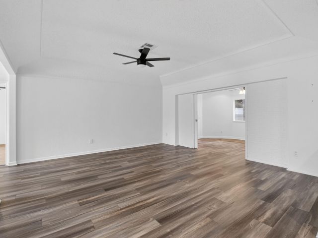 Дом в аренду по адресу 1012 W Camino Real - фото 6927383