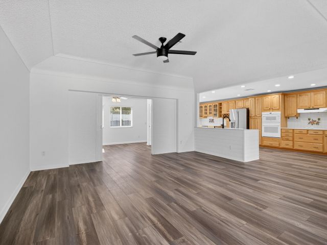 Дом в аренду по адресу 1012 W Camino Real - фото 6927384