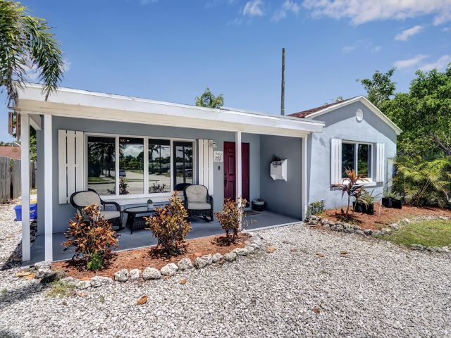 Продажа дома по адресу 6410 S Olive Avenue - фото 6927339