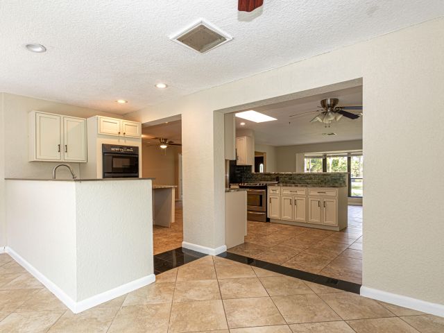 Дом в аренду по адресу 169 Armadillo Way - фото 6928025