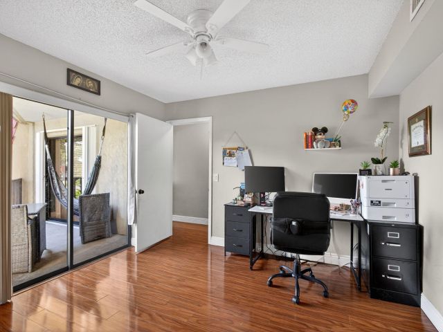 Дом в аренду по адресу 8164 Thames Boulevard C - фото 6928908