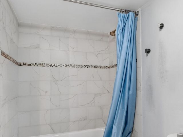 Дом в аренду по адресу 8164 Thames Boulevard C - фото 6928910