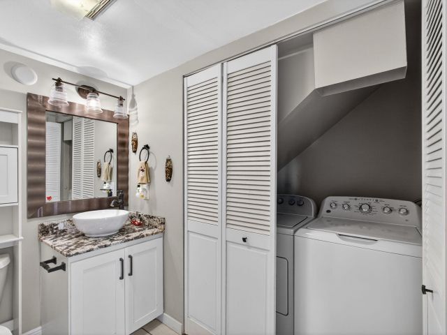 Дом в аренду по адресу 8164 Thames Boulevard C - фото 6928914