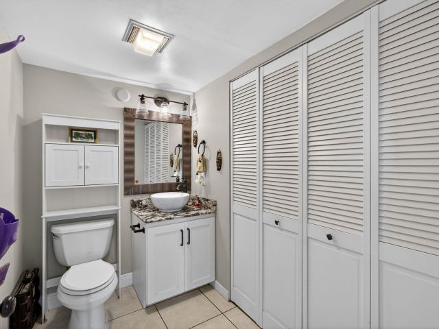 Дом в аренду по адресу 8164 Thames Boulevard C - фото 6928915