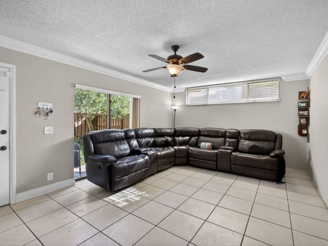 Дом в аренду по адресу 8164 Thames Boulevard C - фото 6928918