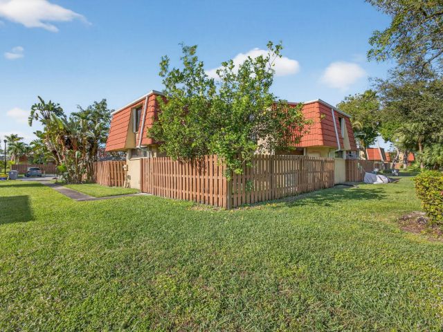 Дом в аренду по адресу 8164 Thames Boulevard C - фото 6928921