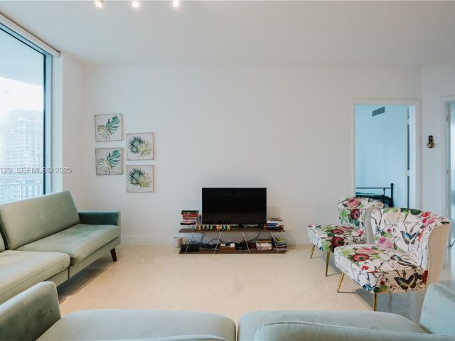 Квартира в аренду номер1814 - фото 7436389