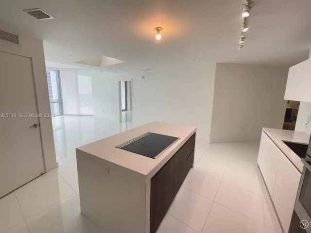 Продажа квартиры #3103 - фото 6928192