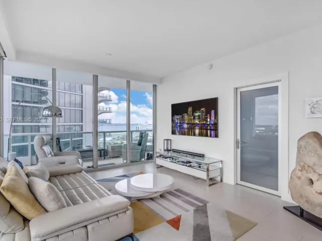 Продажа квартиры #2312 - фото 6928073