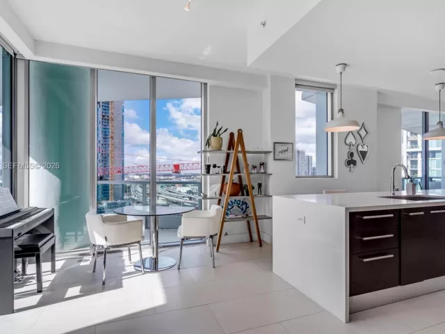 Продажа квартиры #2312 - фото 6928075