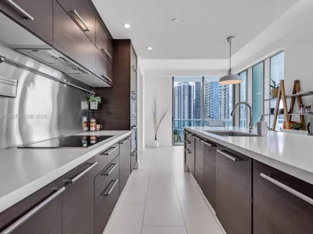 Продажа квартиры #2312 - фото 6928078