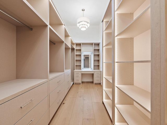 Продажа дома по адресу 247 Seville Road - фото 6932678