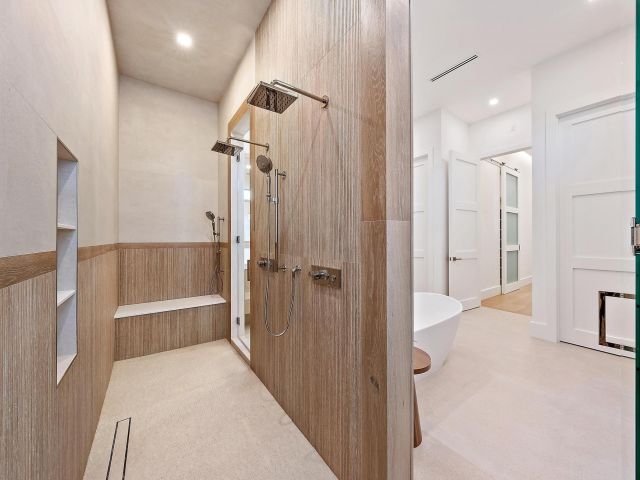 Продажа дома по адресу 247 Seville Road - фото 6932679