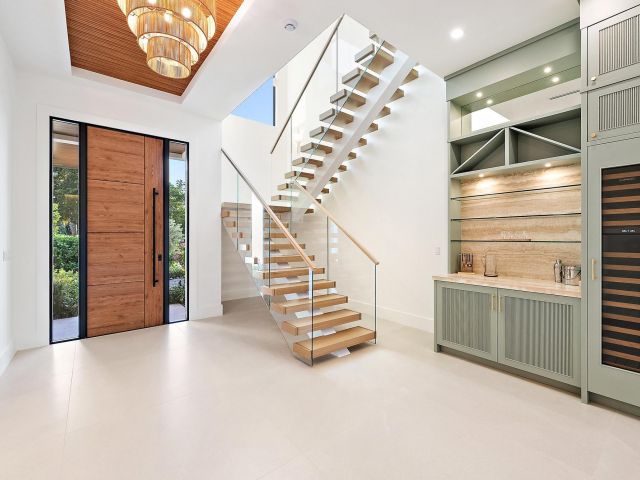 Продажа дома по адресу 247 Seville Road - фото 6932683