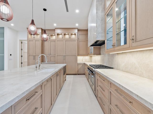 Продажа дома по адресу 247 Seville Road - фото 6932686