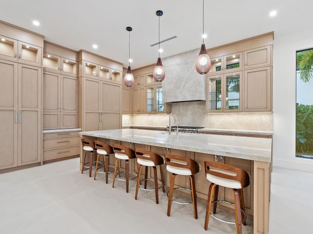 Продажа дома по адресу 247 Seville Road - фото 6932688