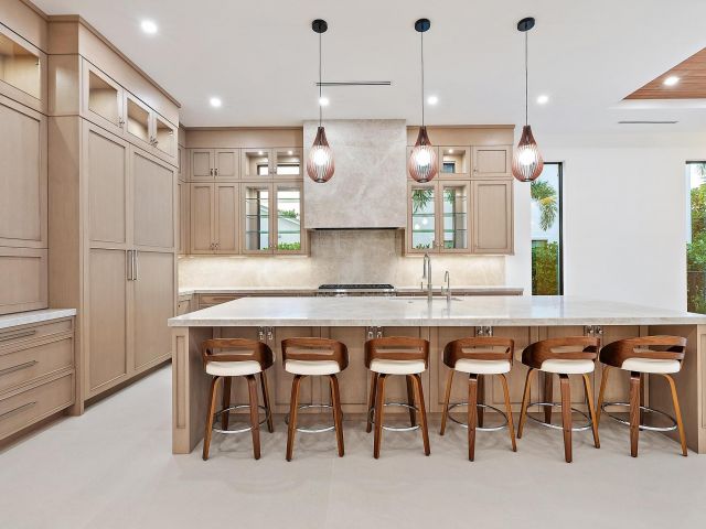 Продажа дома по адресу 247 Seville Road - фото 6932689