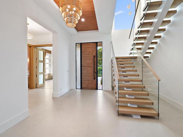 Продажа дома по адресу 247 Seville Road - фото 6932692