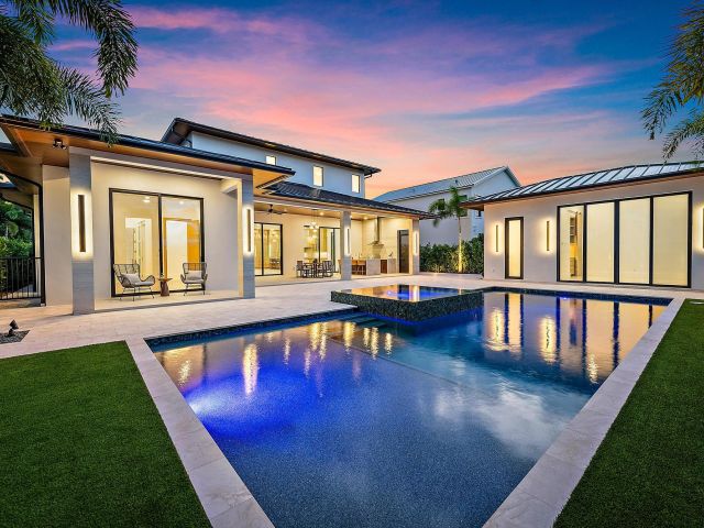 Продажа дома по адресу 247 Seville Road - фото 6932694