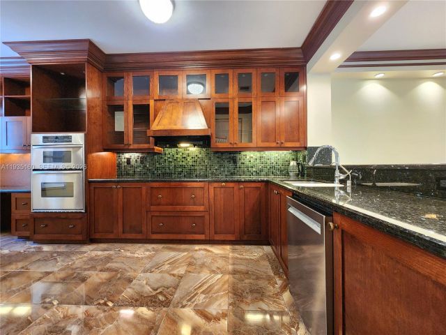 Дом в аренду по адресу 21028 NE 34th Ct 21028 - фото 6932967