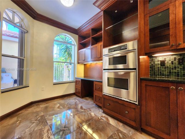 Дом в аренду по адресу 21028 NE 34th Ct 21028 - фото 6932971