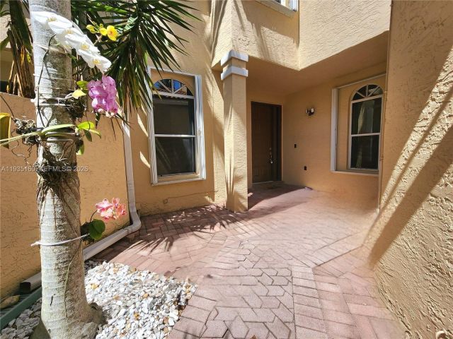 Дом в аренду по адресу 21028 NE 34th Ct 21028 - фото 6932980