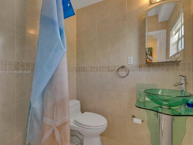 Продажа дома по адресу 798 Crandon Blvd 16-C - фото 6931523