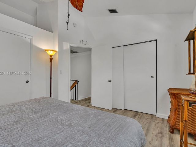 Продажа дома по адресу 798 Crandon Blvd 16-C - фото 6931529