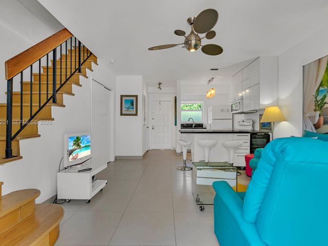 Продажа дома по адресу 798 Crandon Blvd 16-C - фото 6931535